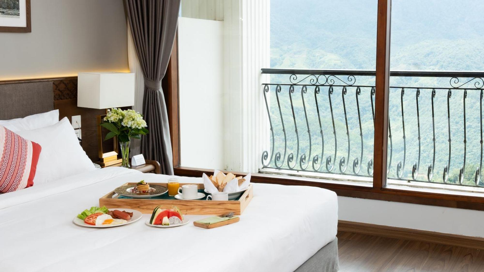 Delasol Sapa Hotel Exterior photo