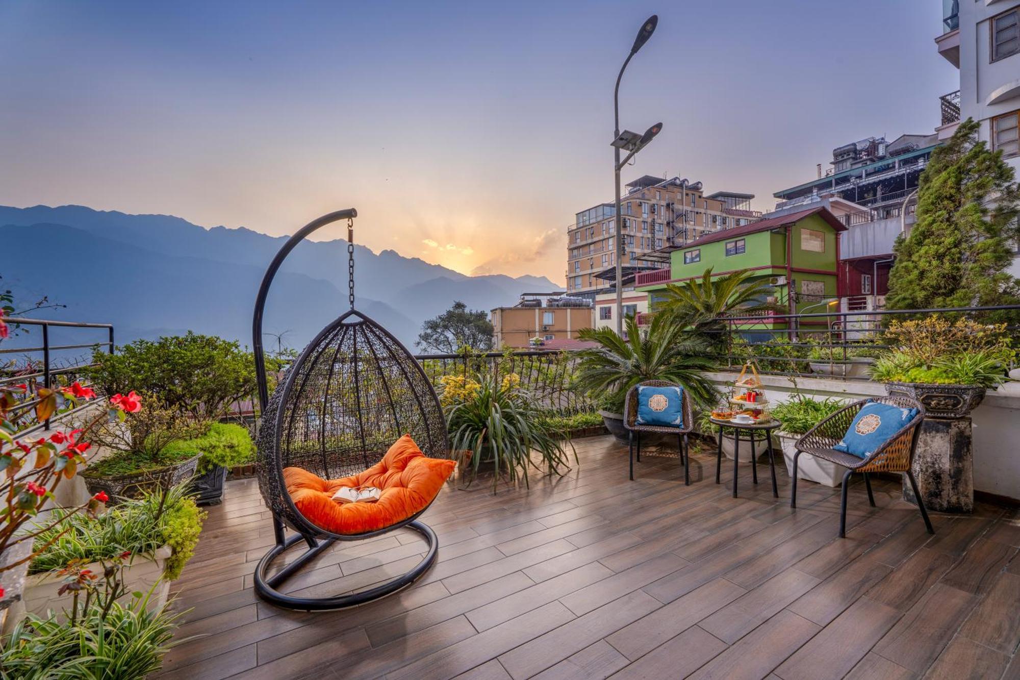 Delasol Sapa Hotel Exterior photo